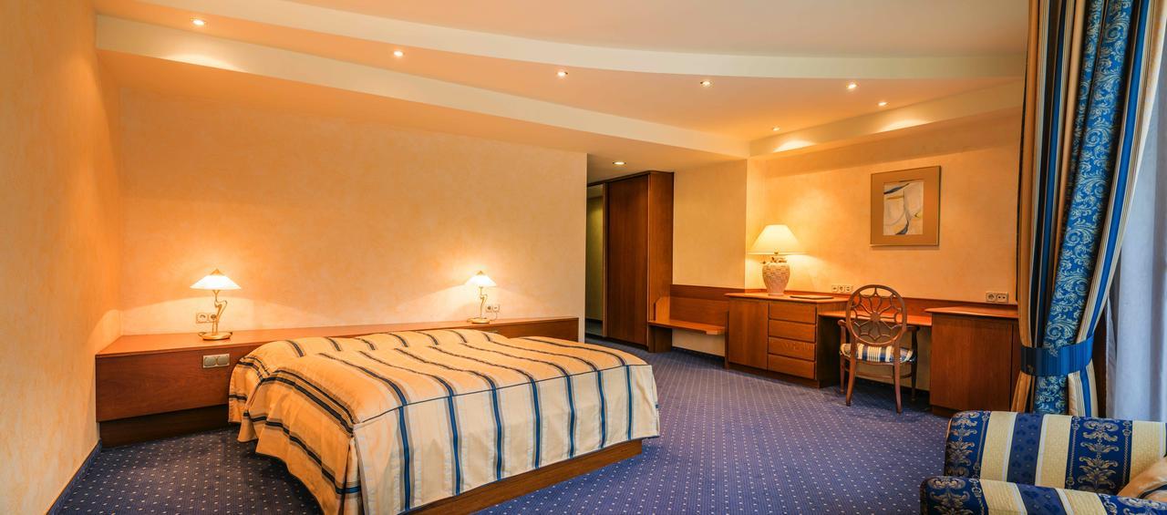 Hotel Brimer Grundhof Екстер'єр фото